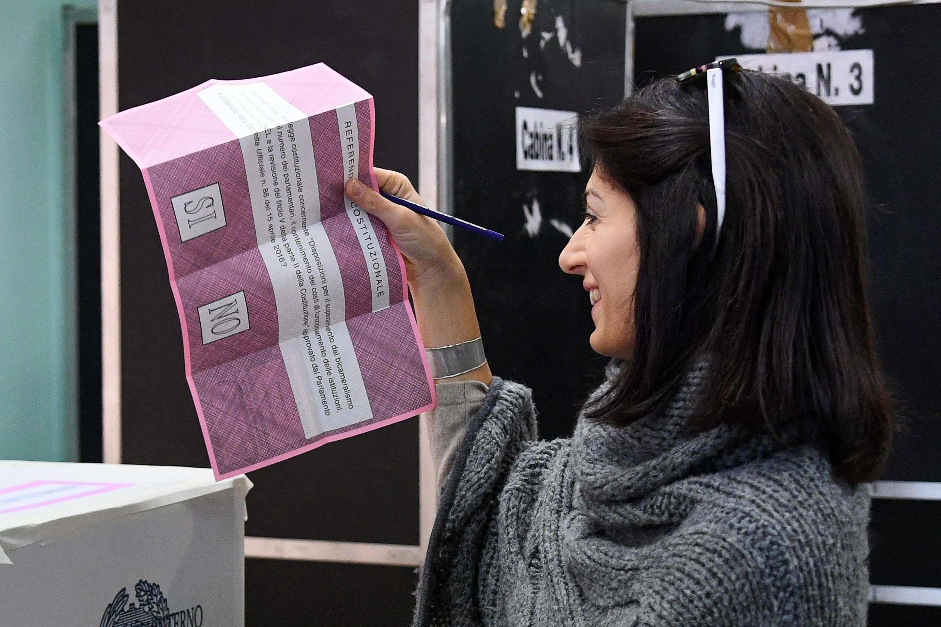 La participació en el referèndum a Itàlia arriba al 55% a les 19h