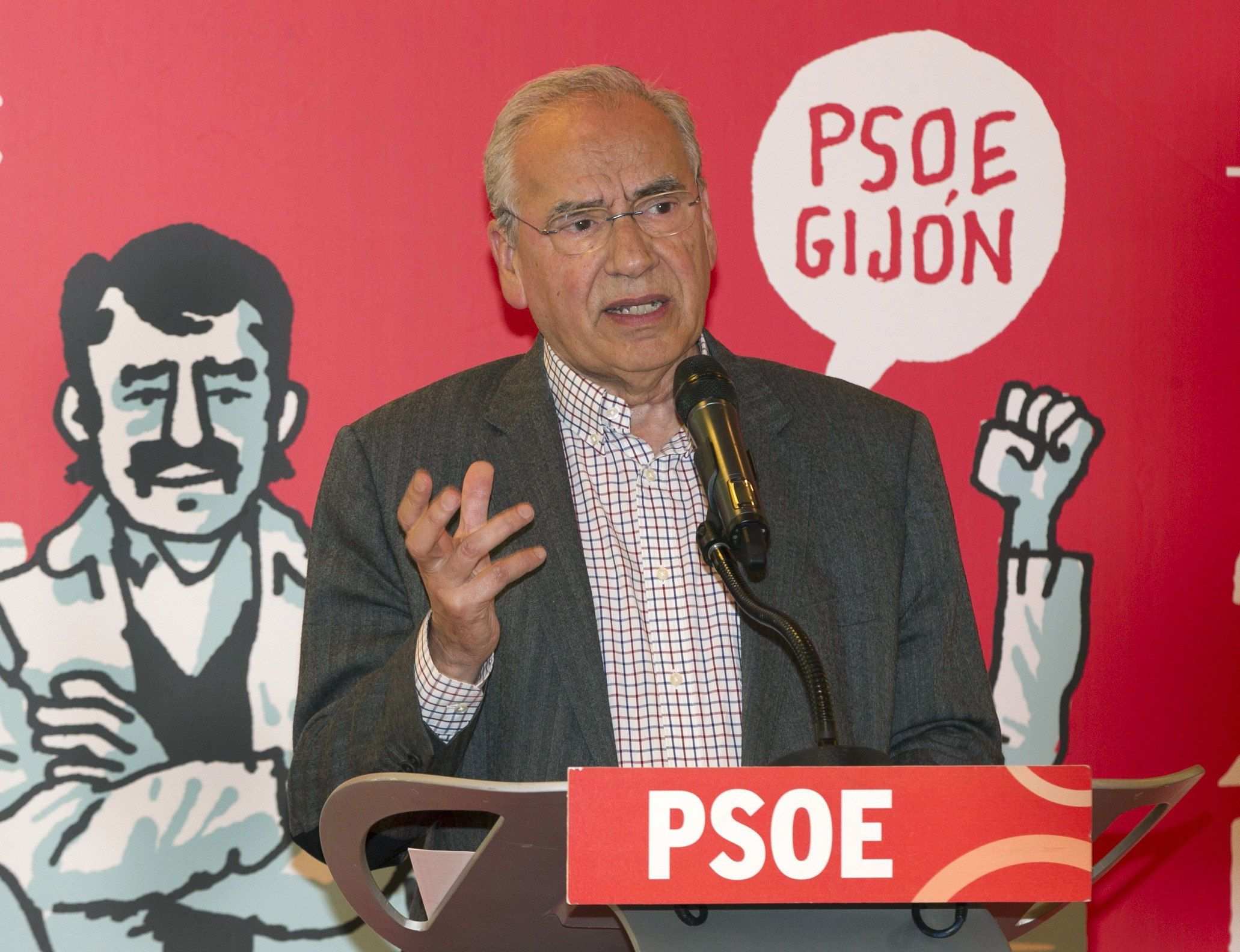Alfonso Guerra alerta al socialismo del “veneno independentista”