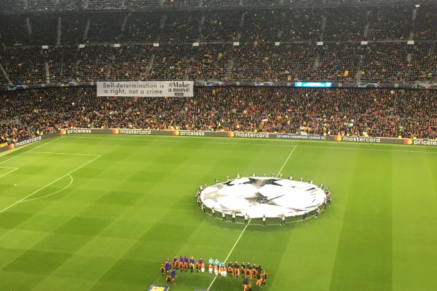 Barça Lió pancarta bernat aguilar