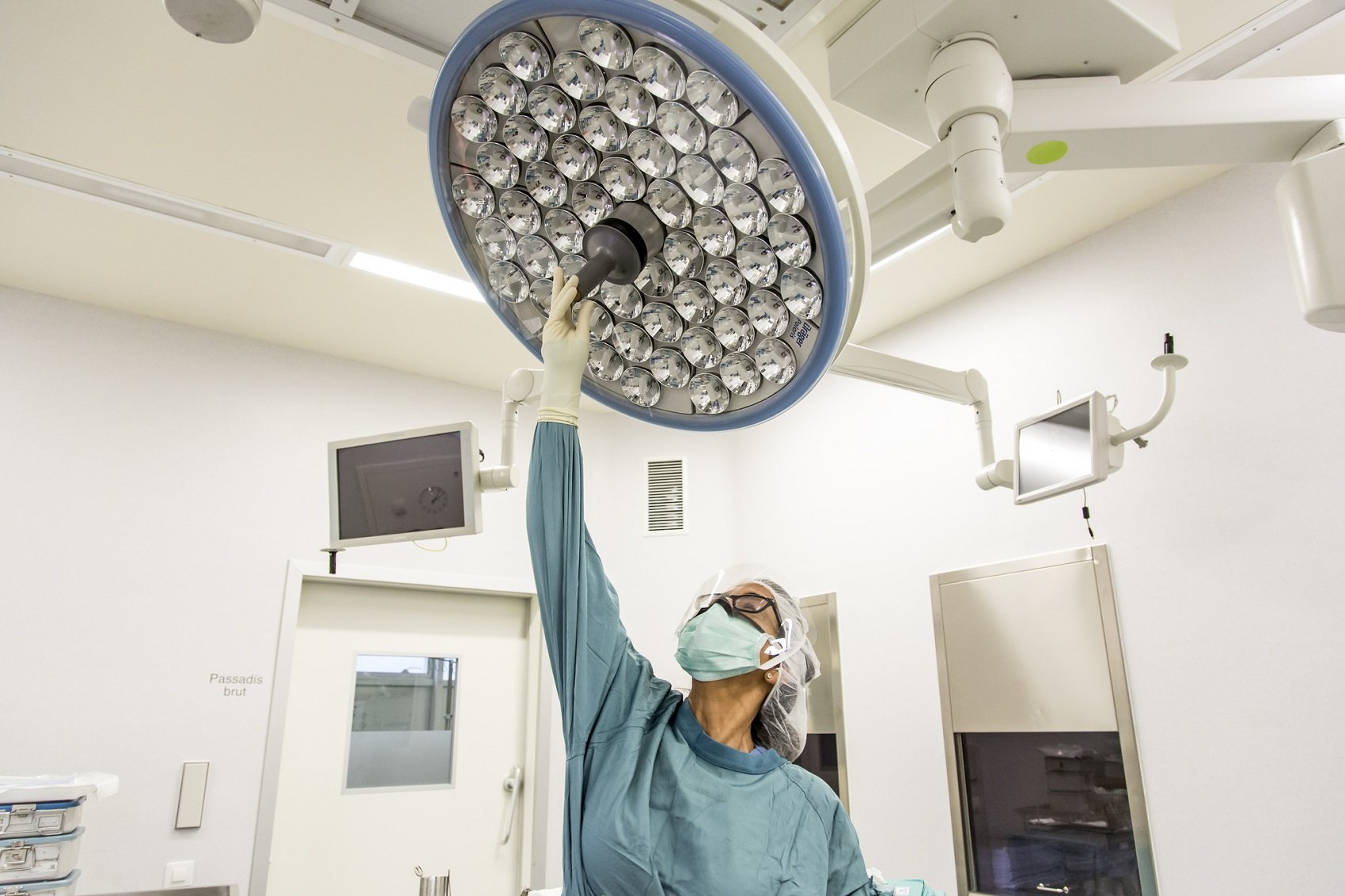 Primera cirugía láser en el Estado para tratar la epilepsia y tumores cerebrales