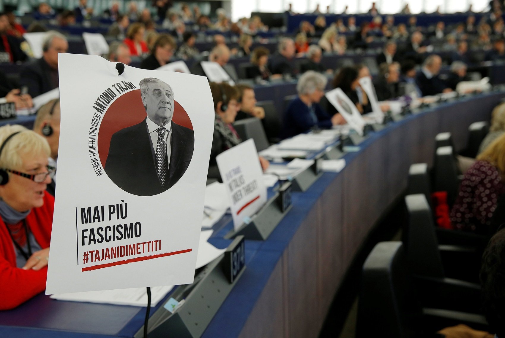Collen Tajani per les declaracions sobre Mussolini