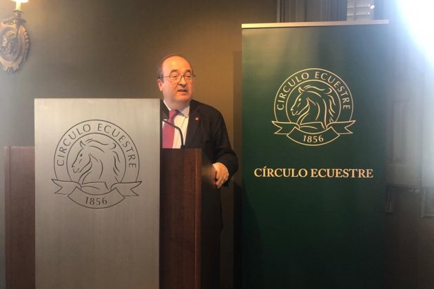 Miquel Iceta circulo Equestre - Marina Fernàndez