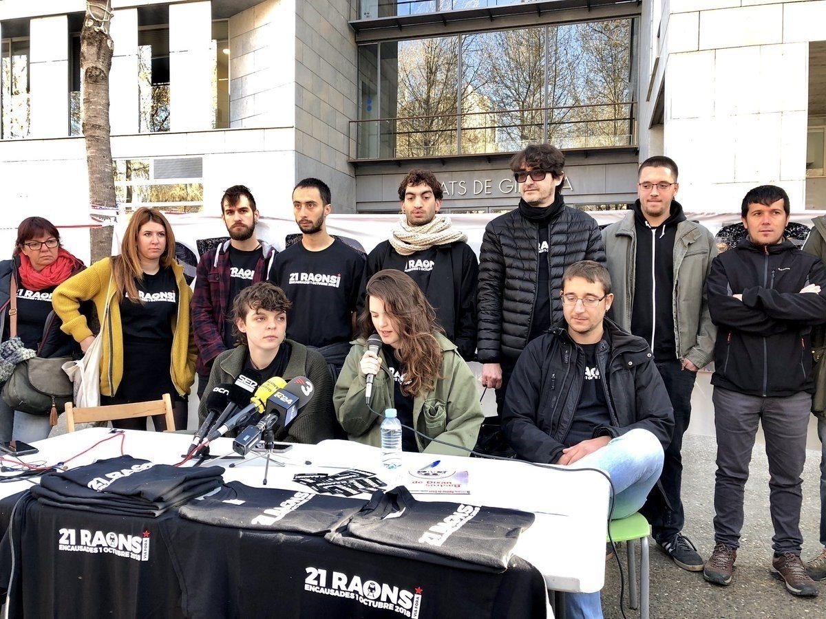 Los detenidos por el aniversario del 1-O en Girona se querellan contra la policía española