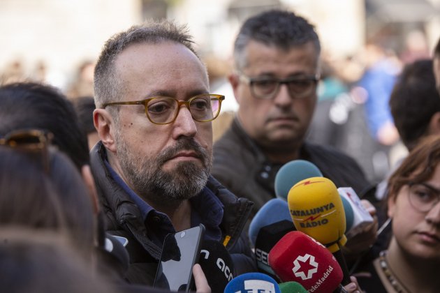 Ciudadanos Girauta Llaç Groc Generalitat Plaça Sant Jaume - Sergi Alcazar