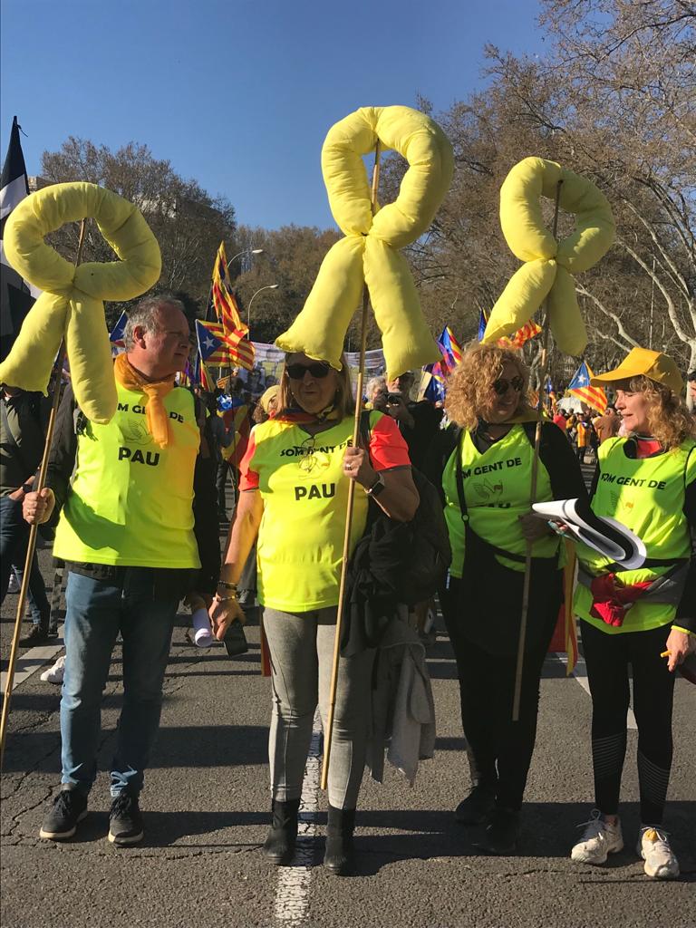 lazos amarillos manifestacio madrid sm