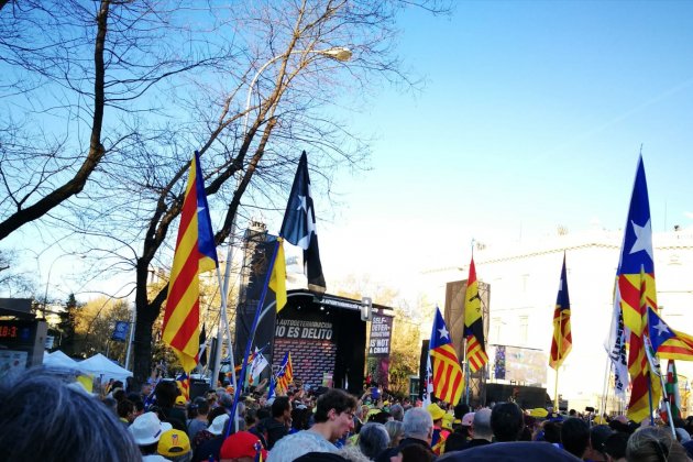 Escenario acto manifestación 16 M Eulàlia Bori