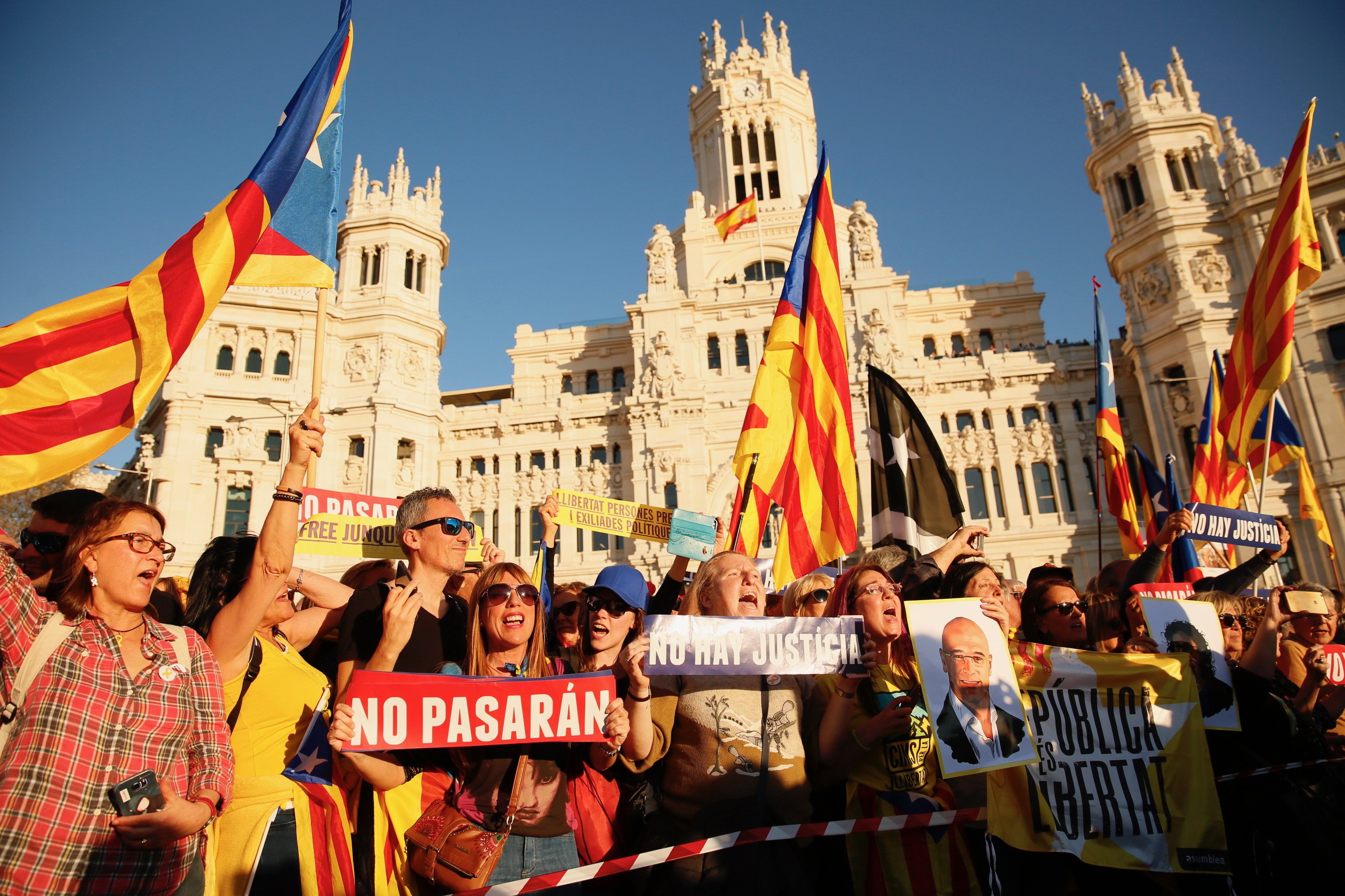 El independentismo se da a conocer en Madrid: "Hemos venido a despedirnos"