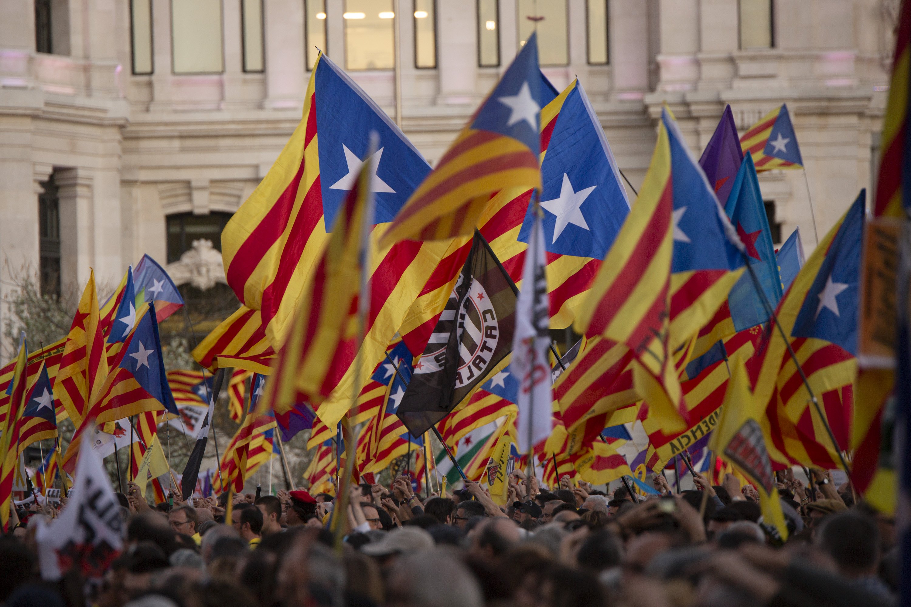Nacen las Brigadas Internacionales catalanas
