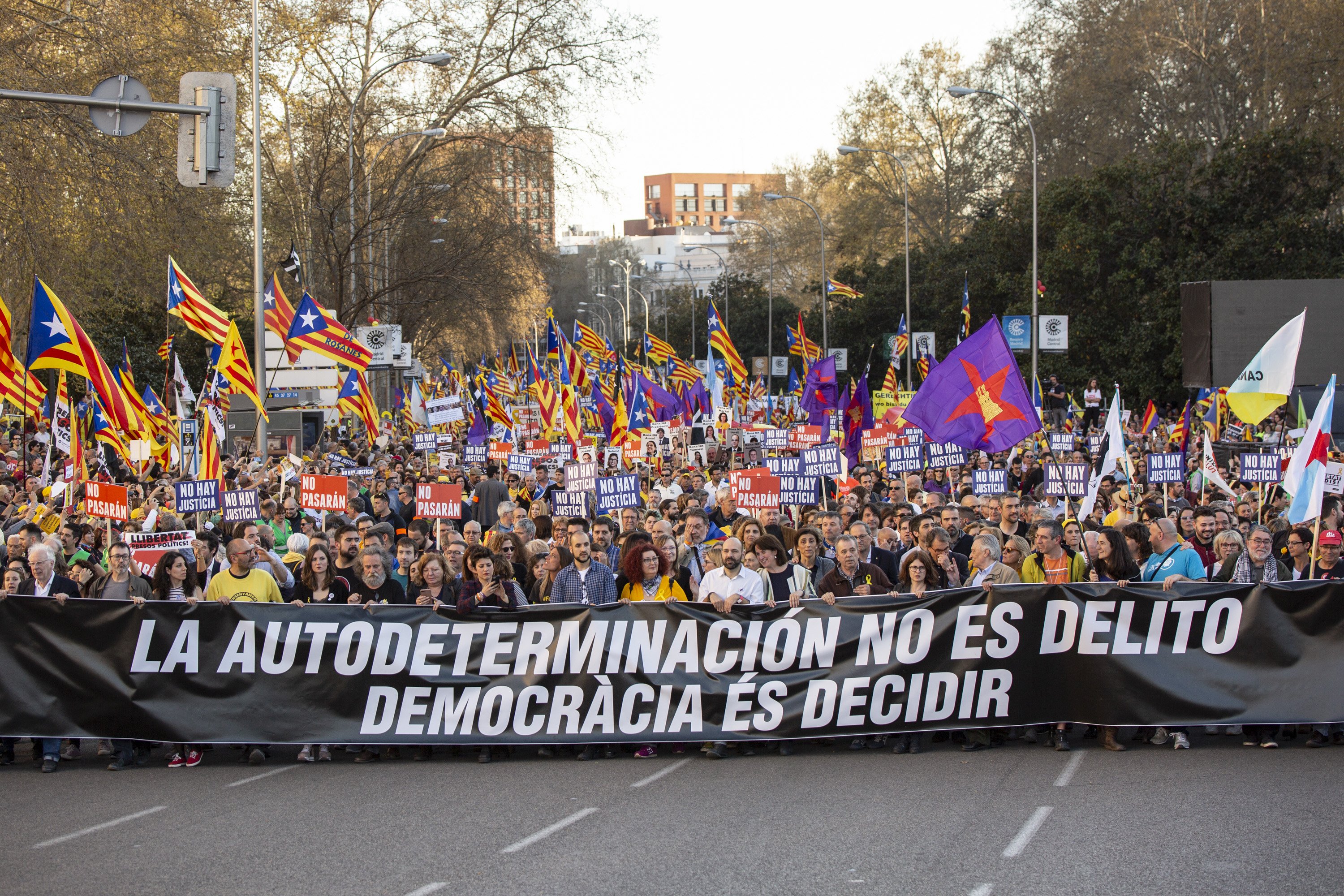 Madrid, con 120.000 manifestantes, presencia las protestas que juzga el Supremo