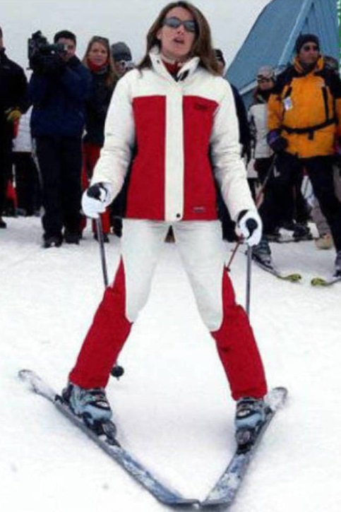 reina esquiando leticia