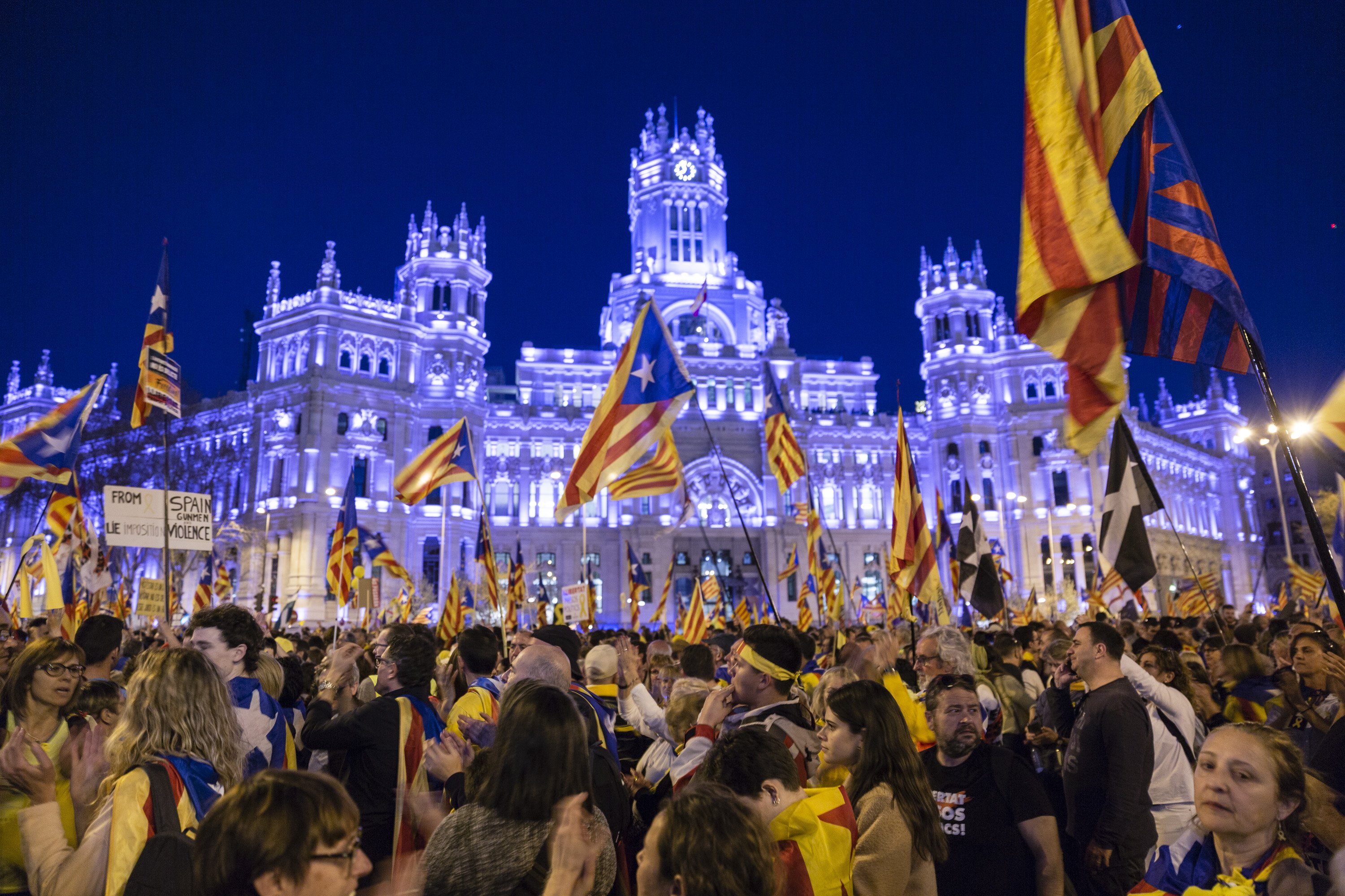 El independentismo truena en Madrid: "¡No pasarán!"