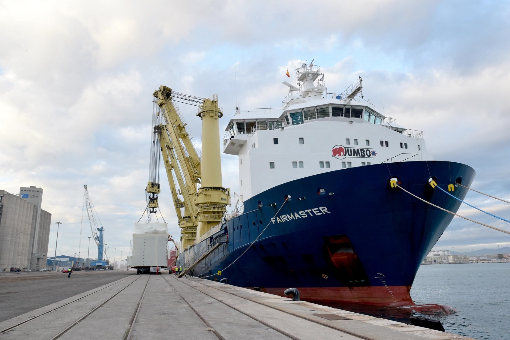 Unitats de l’exèrcit arriben al port de Tarragona per fer maniobres militars a Saragossa