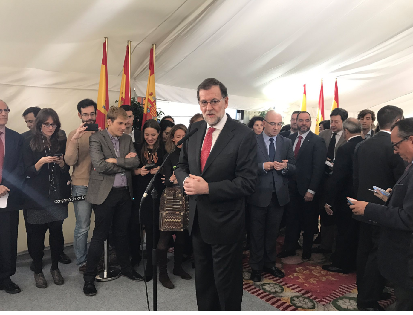 Rajoy, dispuesto a reformar la Constitución si preserva la unidad de España