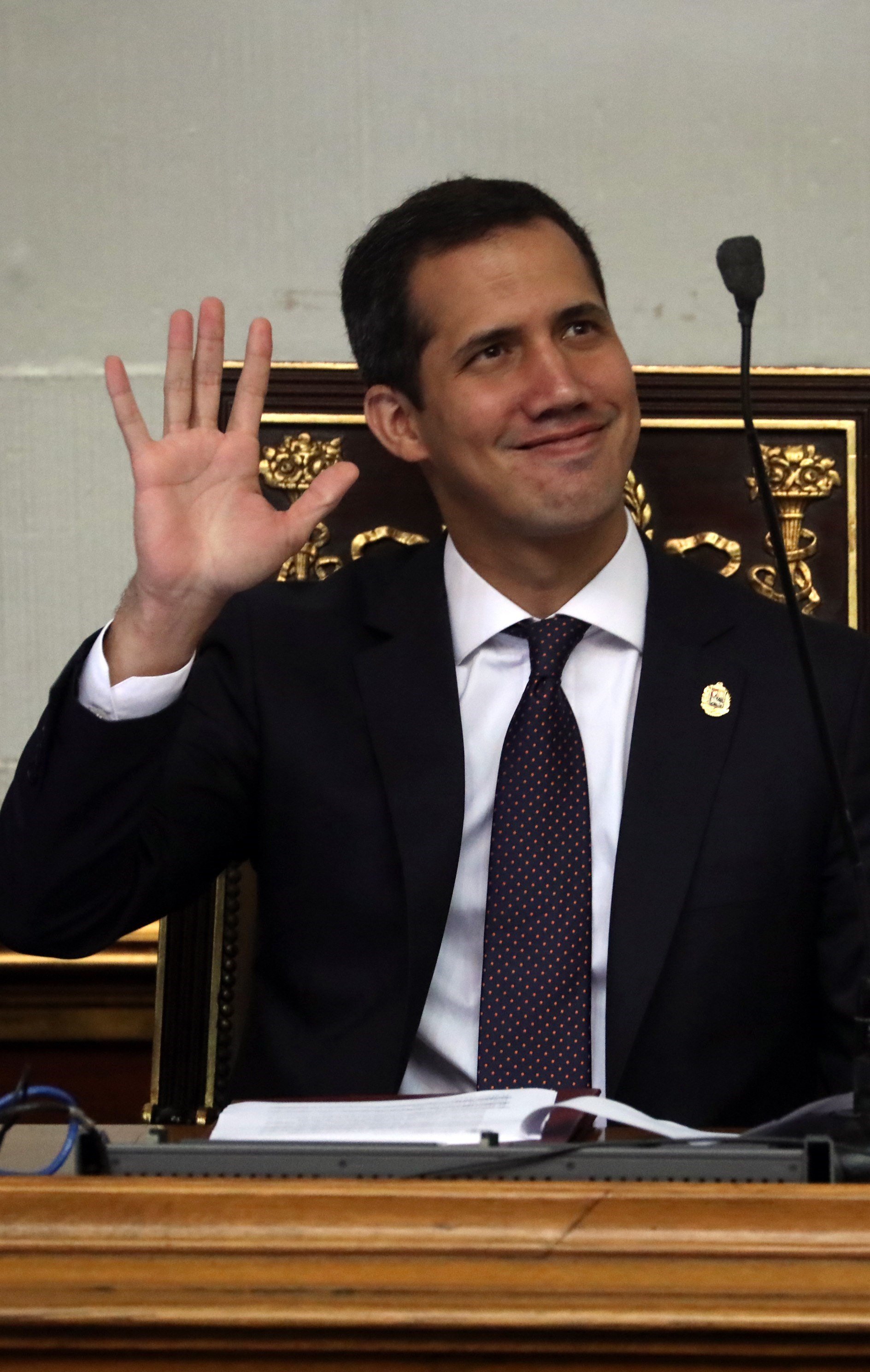 La oposición venezolana llama a las Fuerzas Armadas a desobedecer