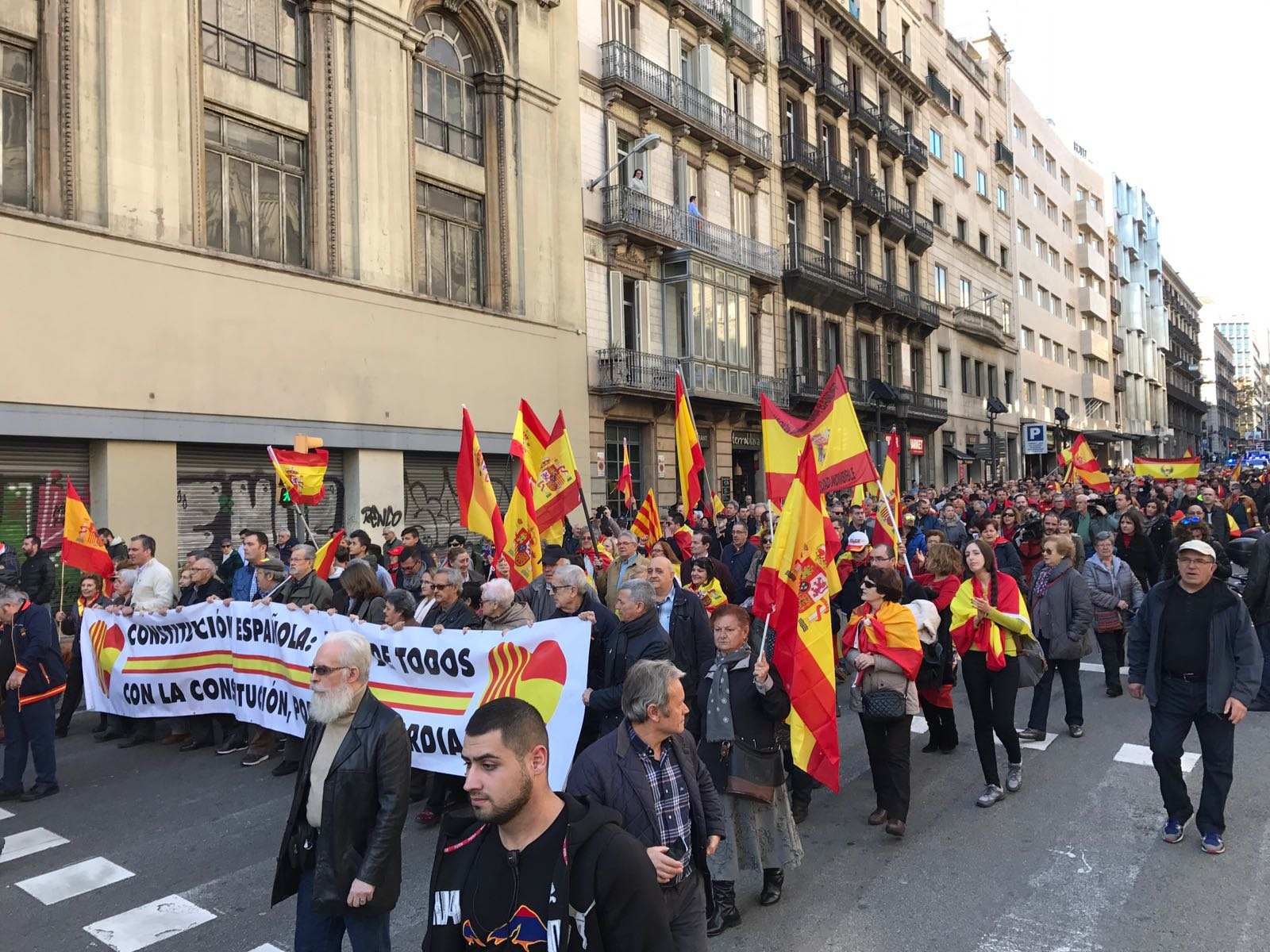 Vídeo: Vista aérea del fracaso de la manifestación españolista en Barcelona por el 6-D