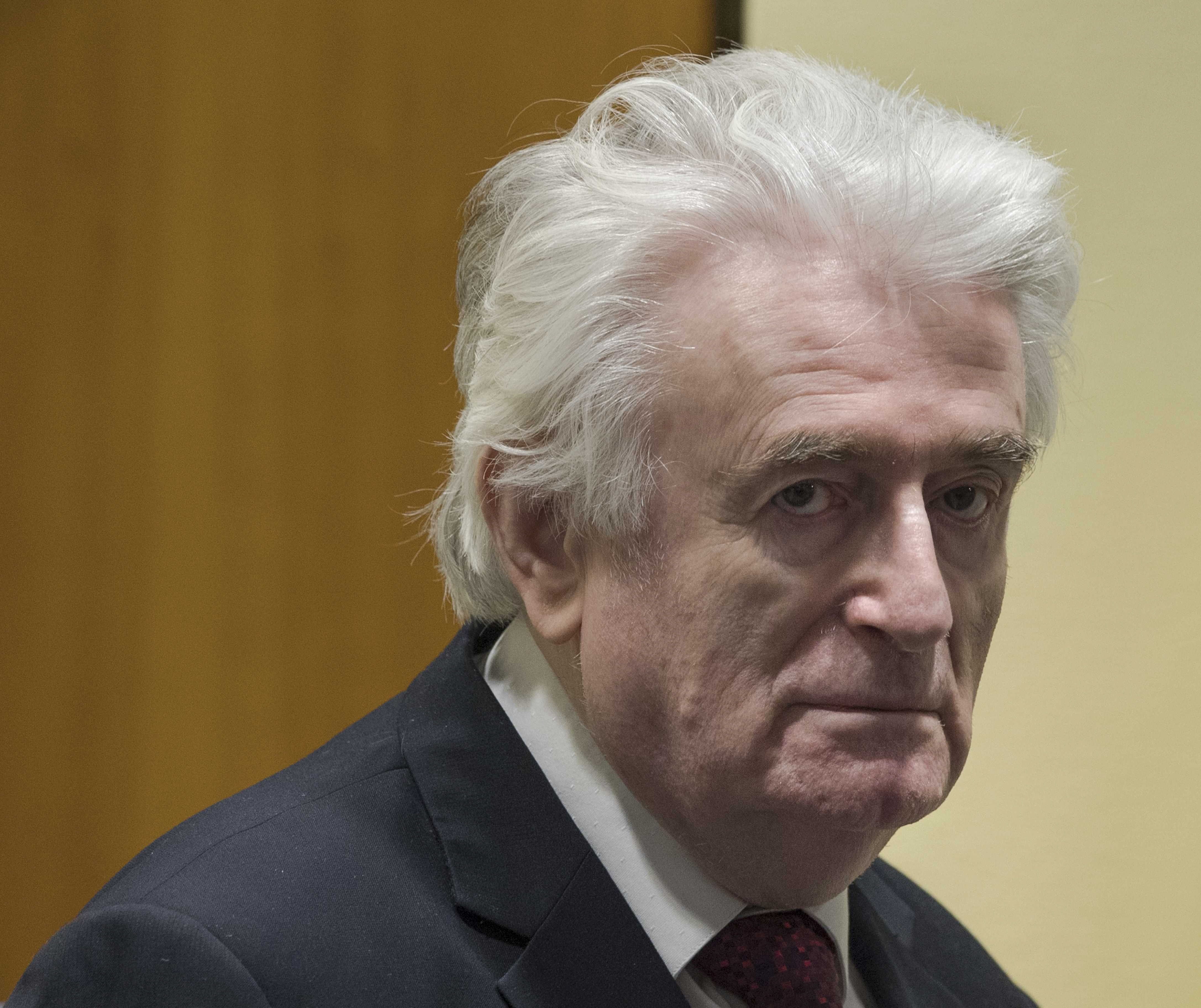 La Haya eleva a cadena perpetua la condena a Karadzic por la guerra de Bosnia