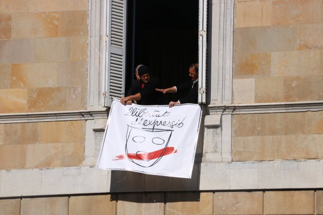 pancarta llibertat expressio façana generalitat acn pancarta llibertat expressio façana generalitat acn