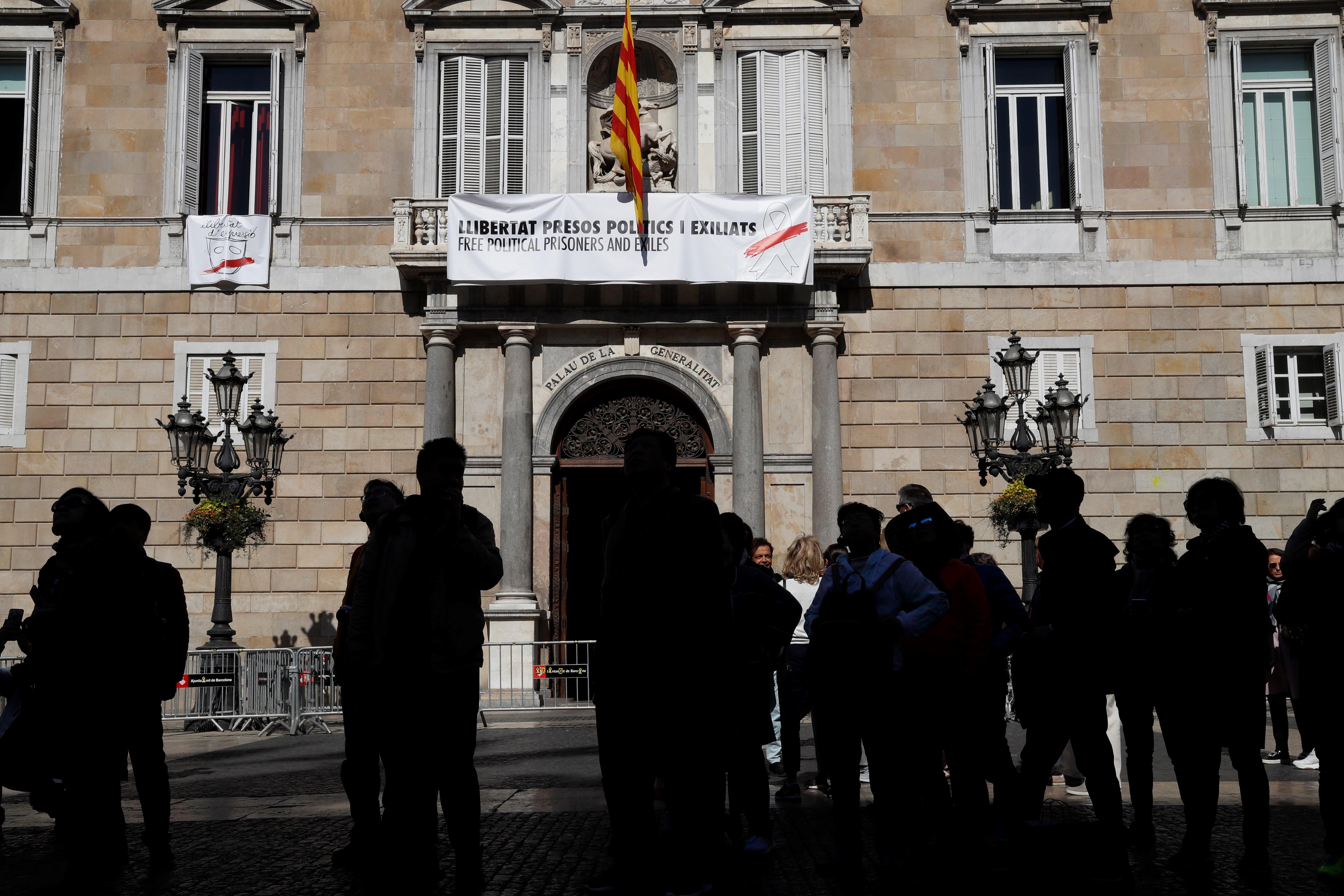 La lletra petita: què diuen els programes electorals espanyols sobre Catalunya
