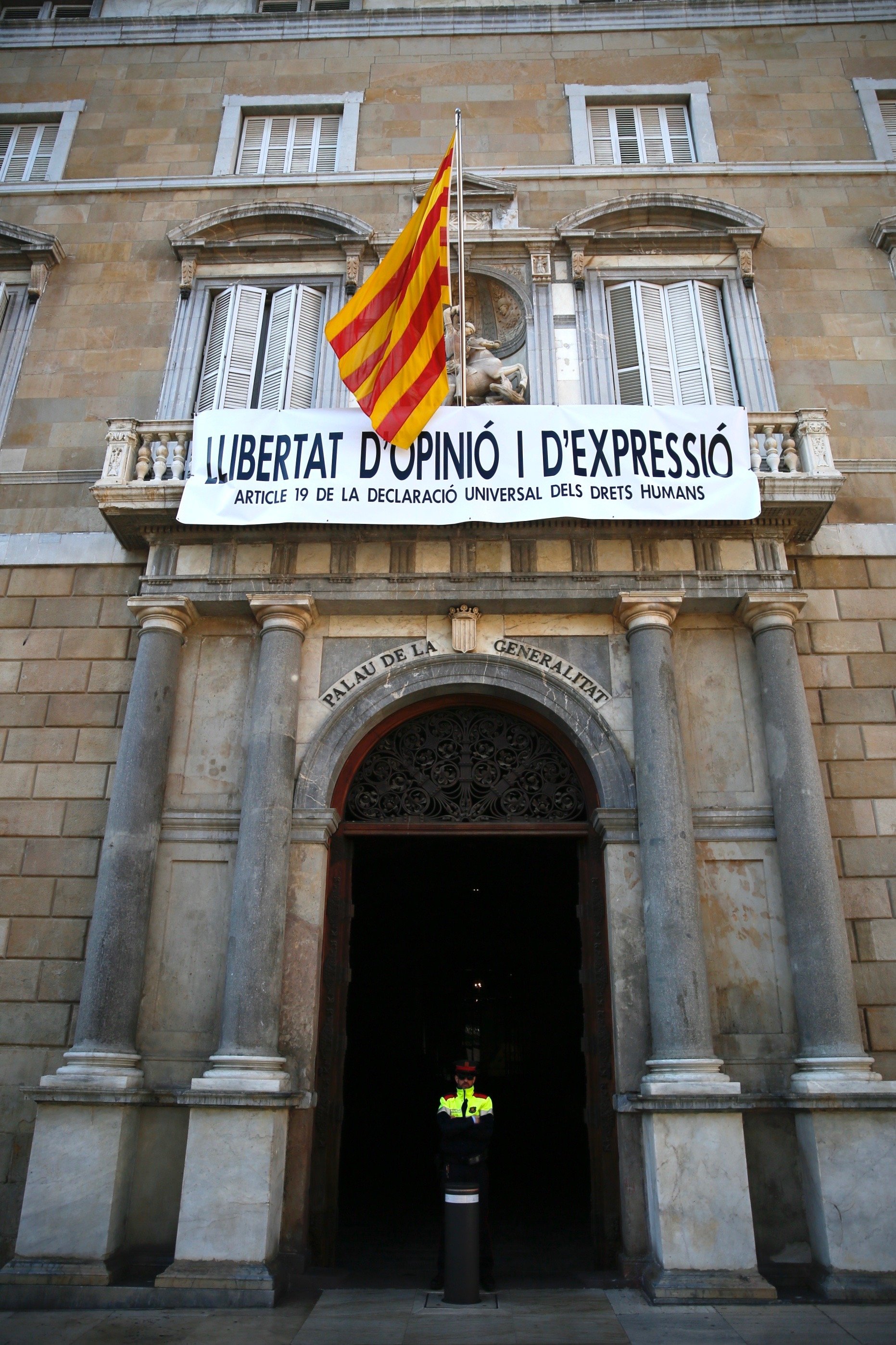 Torra, citat a declarar el 15 de maig per la polèmica dels llaços grocs