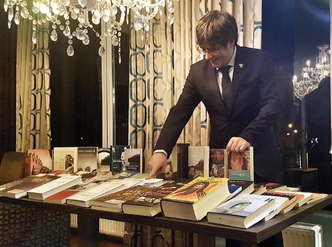 Aquests són els llibres que Puigdemont regala a la presó de Neumünster