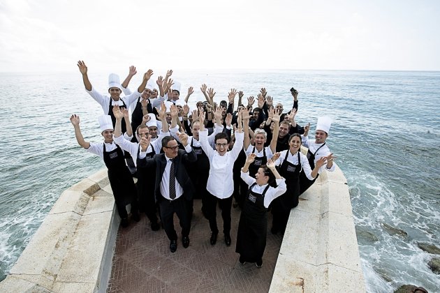 Equipo de cocina del Sant Pau de Sant Pol de Mar. @Carles Allende