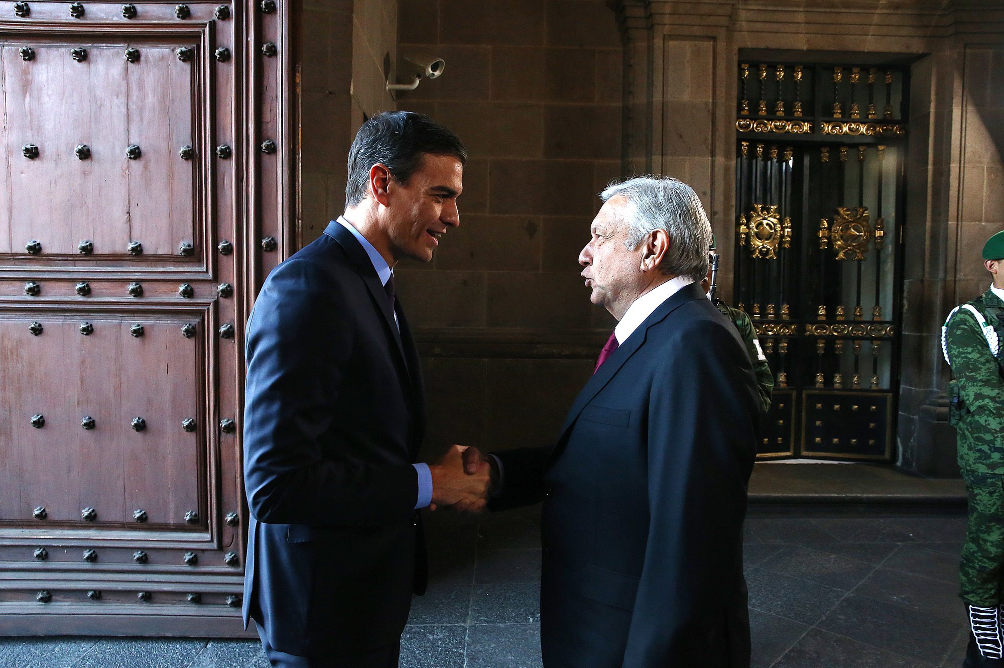 Només Podemos dona suport al president de Mèxic: “Té raó exigint disculpes al rei”