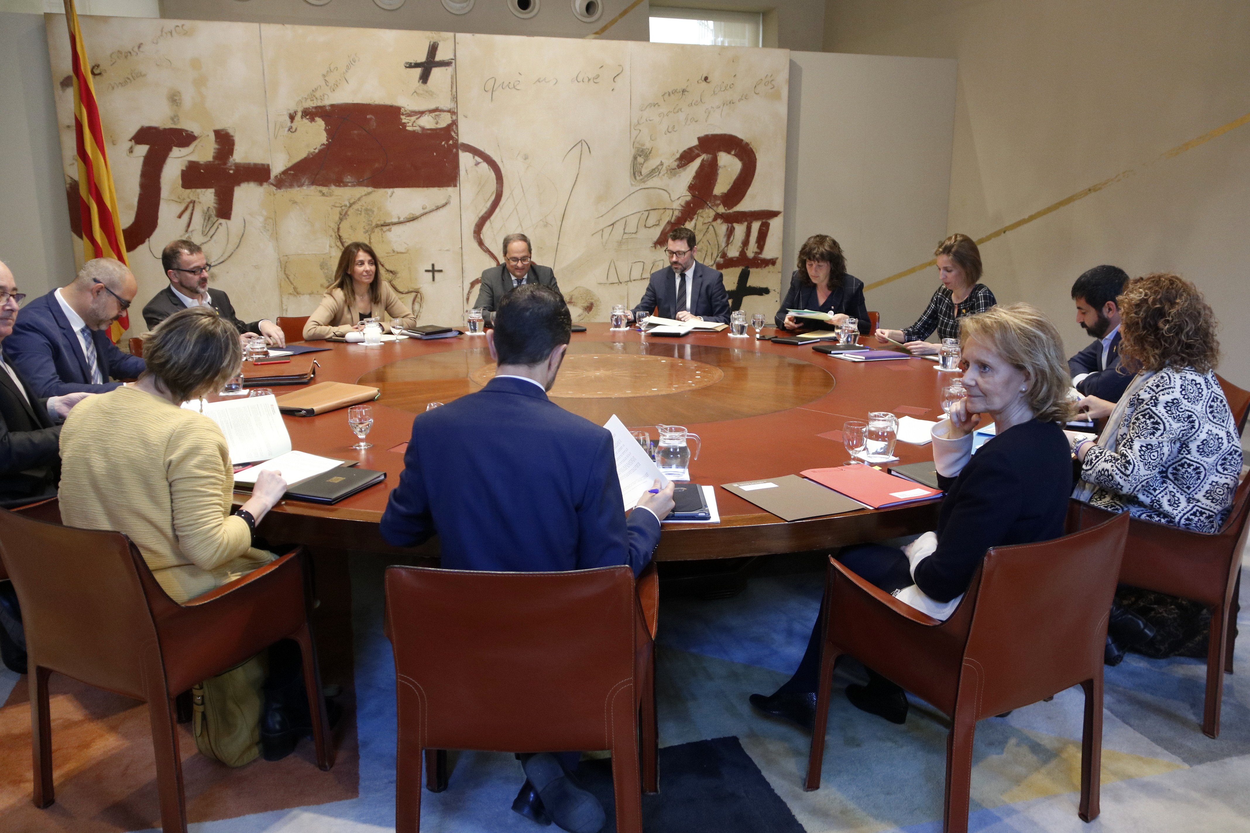 El Govern estalla contra Borrell por el espionaje a las delegaciones catalanas