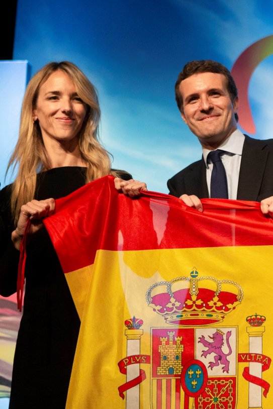 cayetana alvarez toledo pablo casado bandera espanola efe