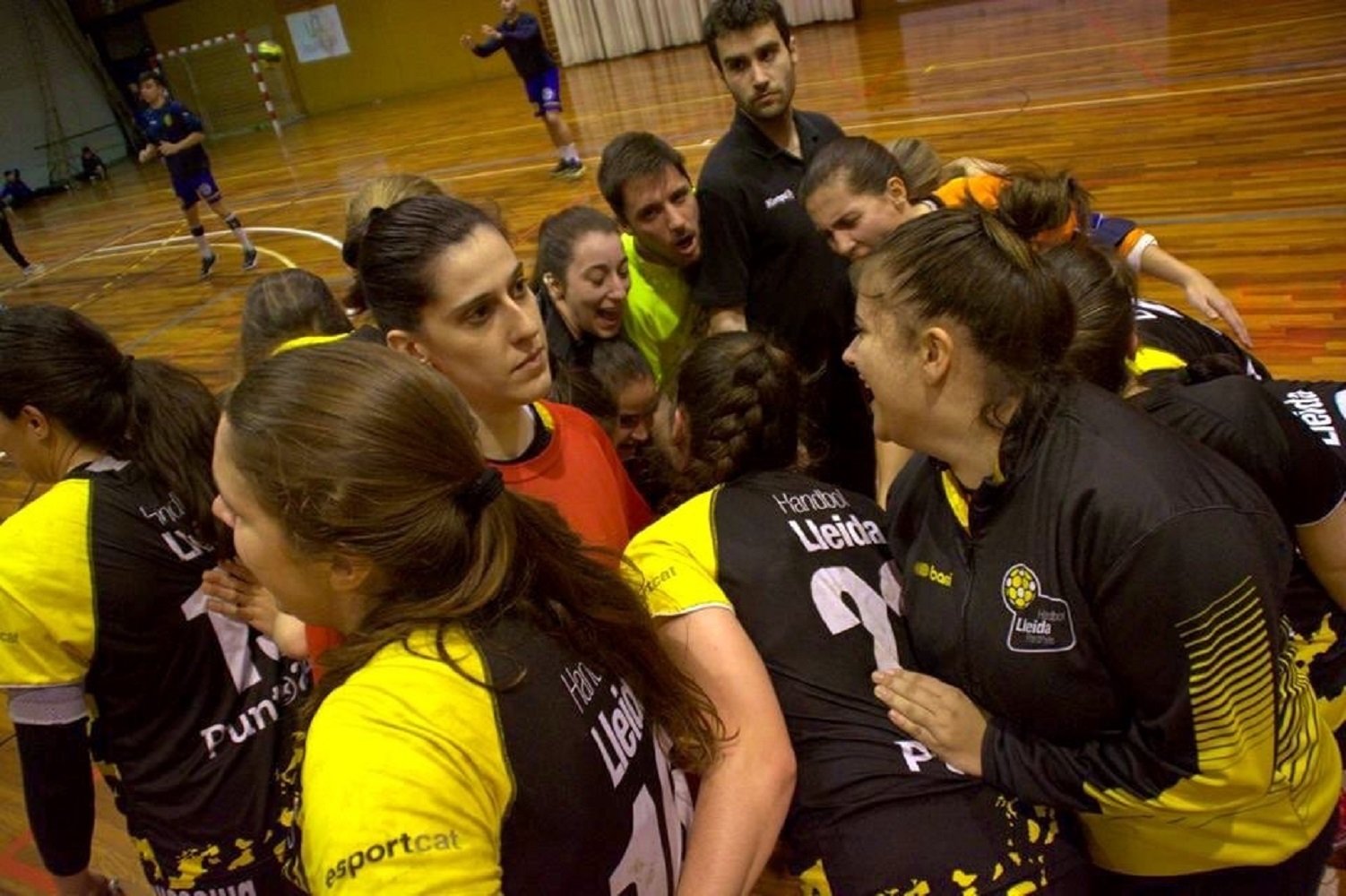 El Novadmin Handbol Pardinyes referma el lideratge i té a tocar la fase d'ascens