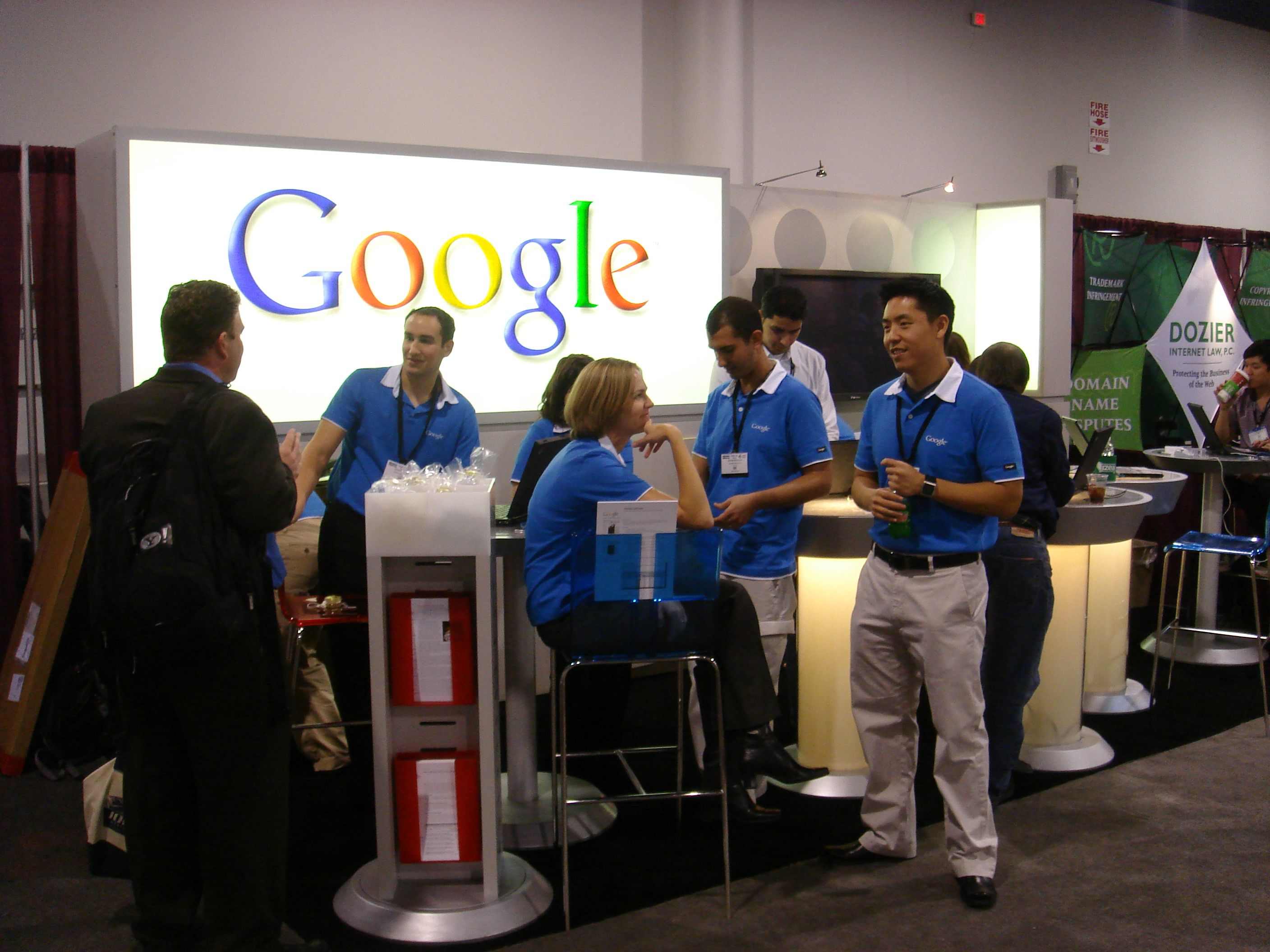 Facebook y Google piden un Gobierno español "estable"