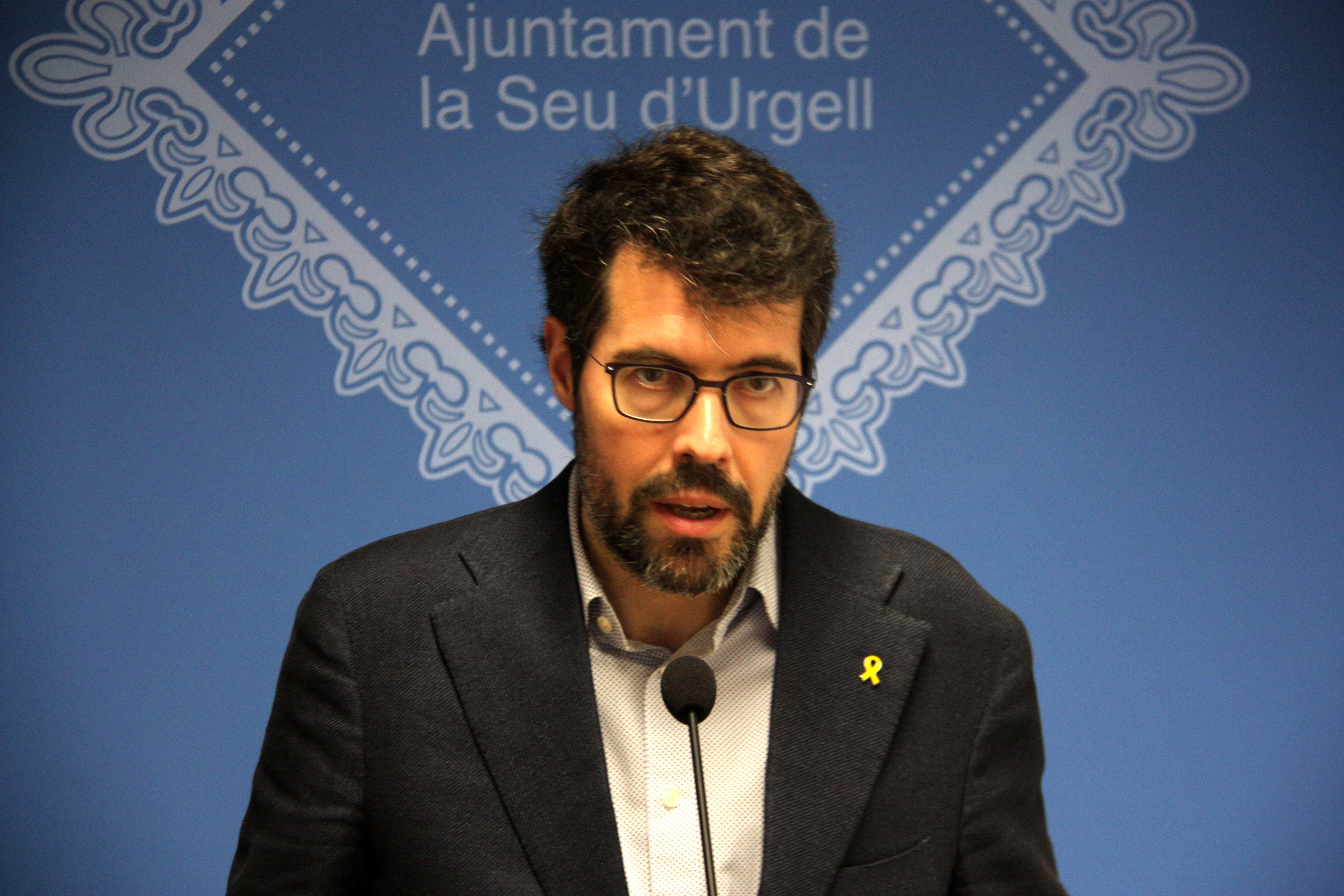 La Guardia Civil interviene el móvil del alcalde de La Seu d'Urgell y dos concejales