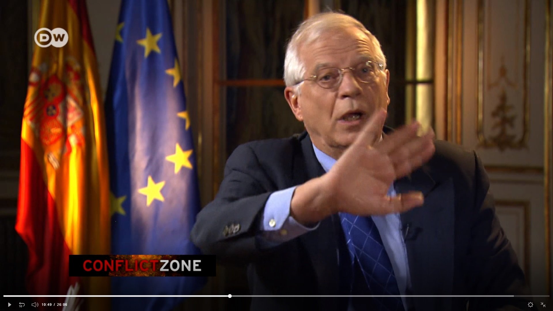 Borrell perd els papers i abandona una entrevista quan li pregunten per Catalunya