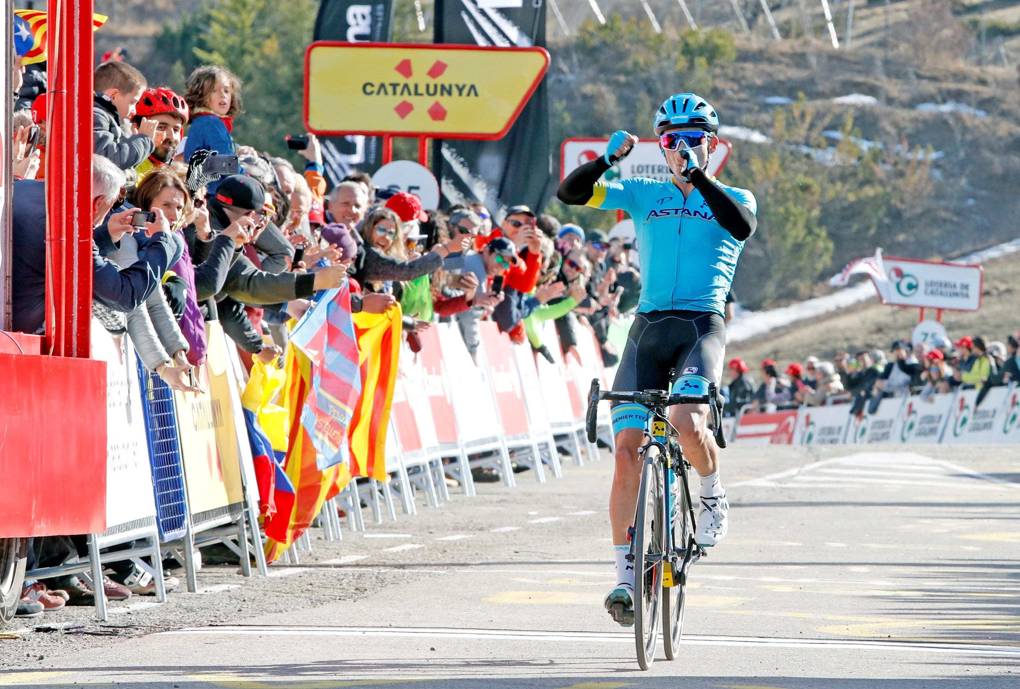 Miguel Ángel López, nuevo líder de la Volta después de ganar la cuarta etapa