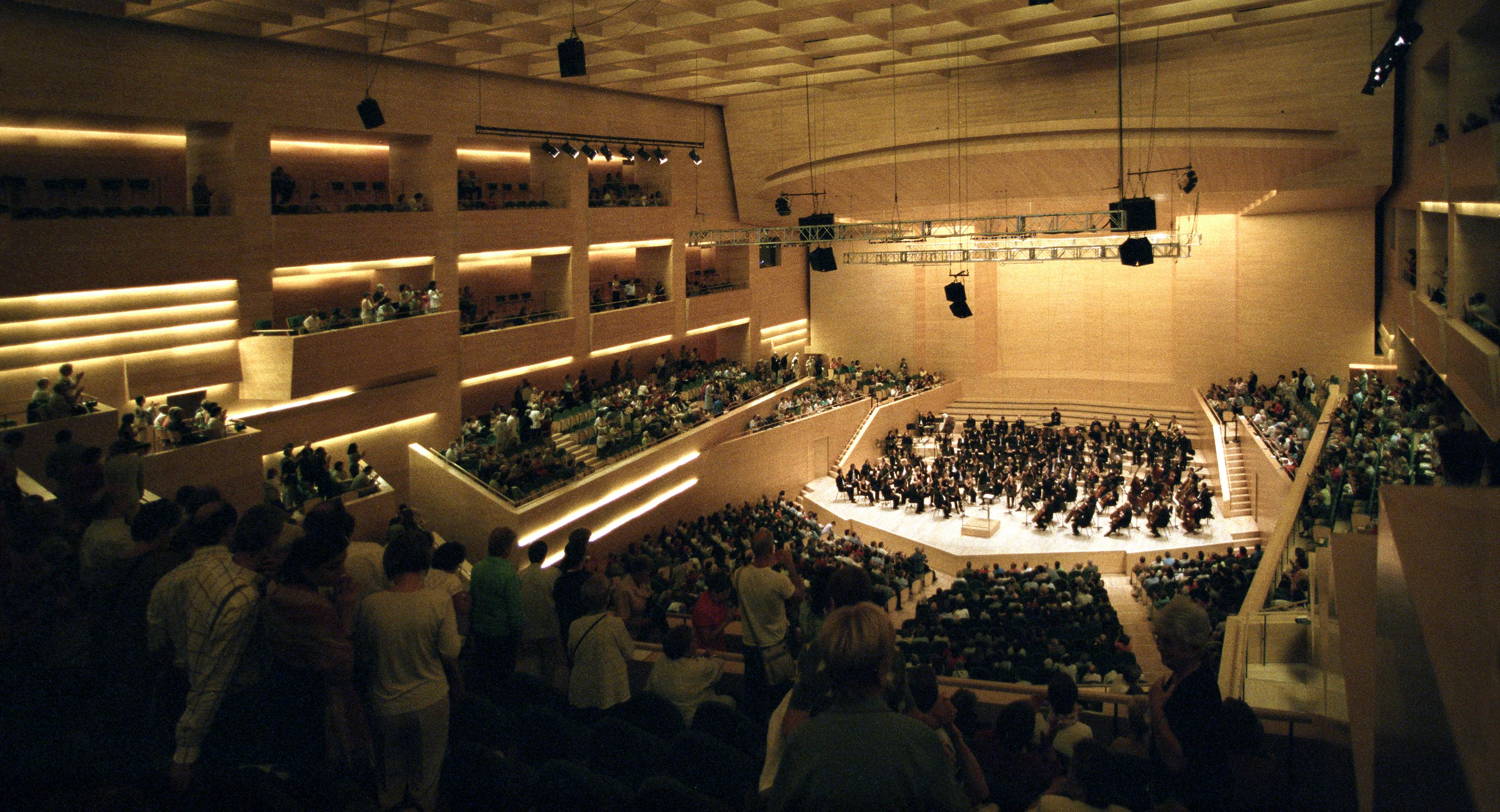 El Liceu, el Auditori y el Palau suspenden la actividad por el coronavirus