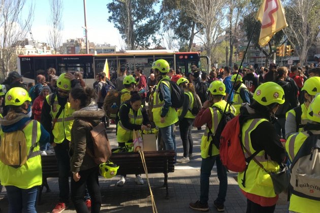 ELNACIONAL sanitaris x republica mani vox adria rovira ELNACIONAL sanitaris x republica mani vox adria rovira