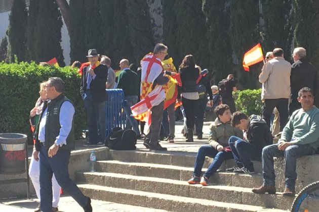 Manifestació Vox banderes tabarnia Adrià Rovira jpeg Manifestació Vox banderes tabarnia Adrià Rovira jpeg