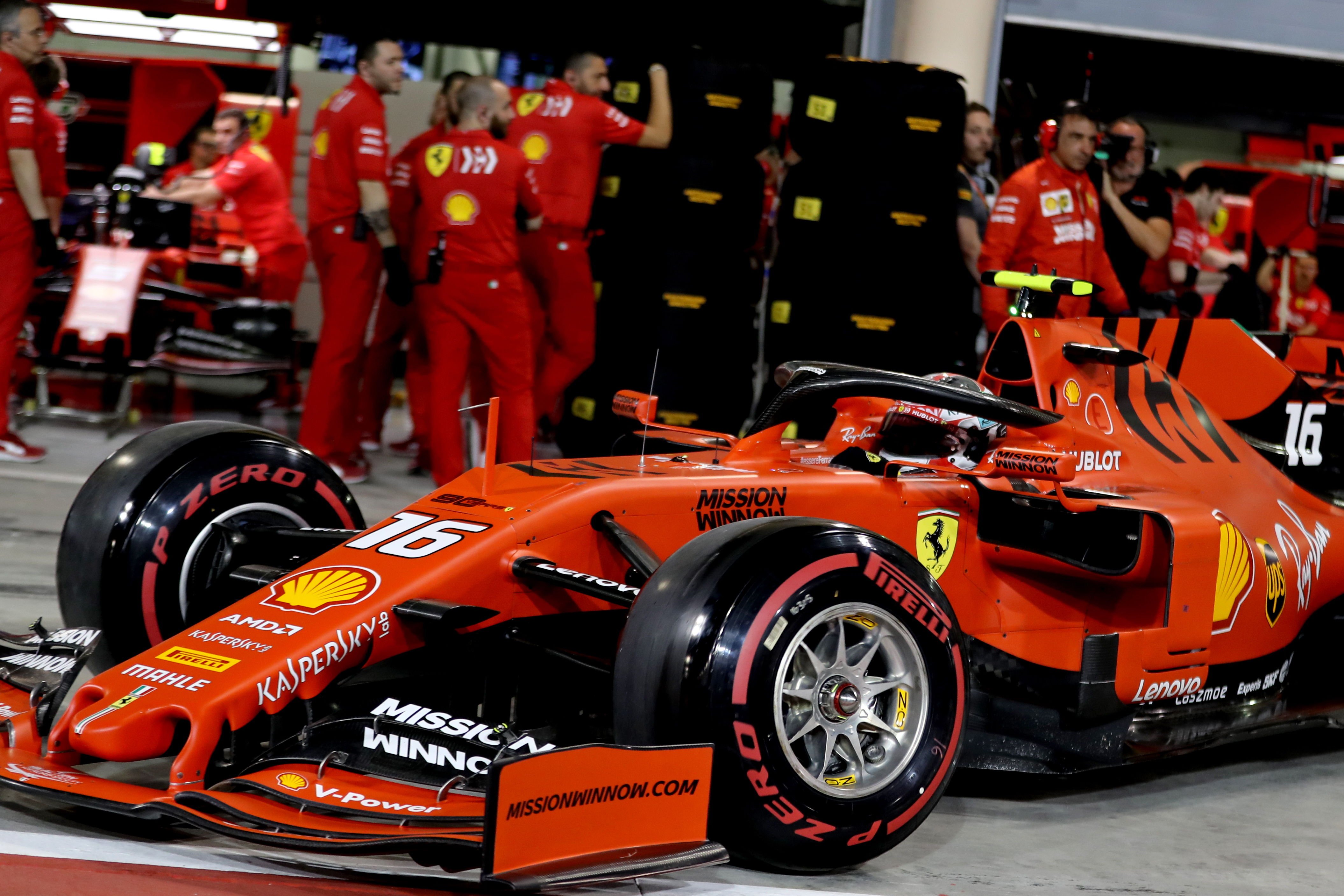 Leclerc da la sorpresa y consigue su primera pole en Bahréin