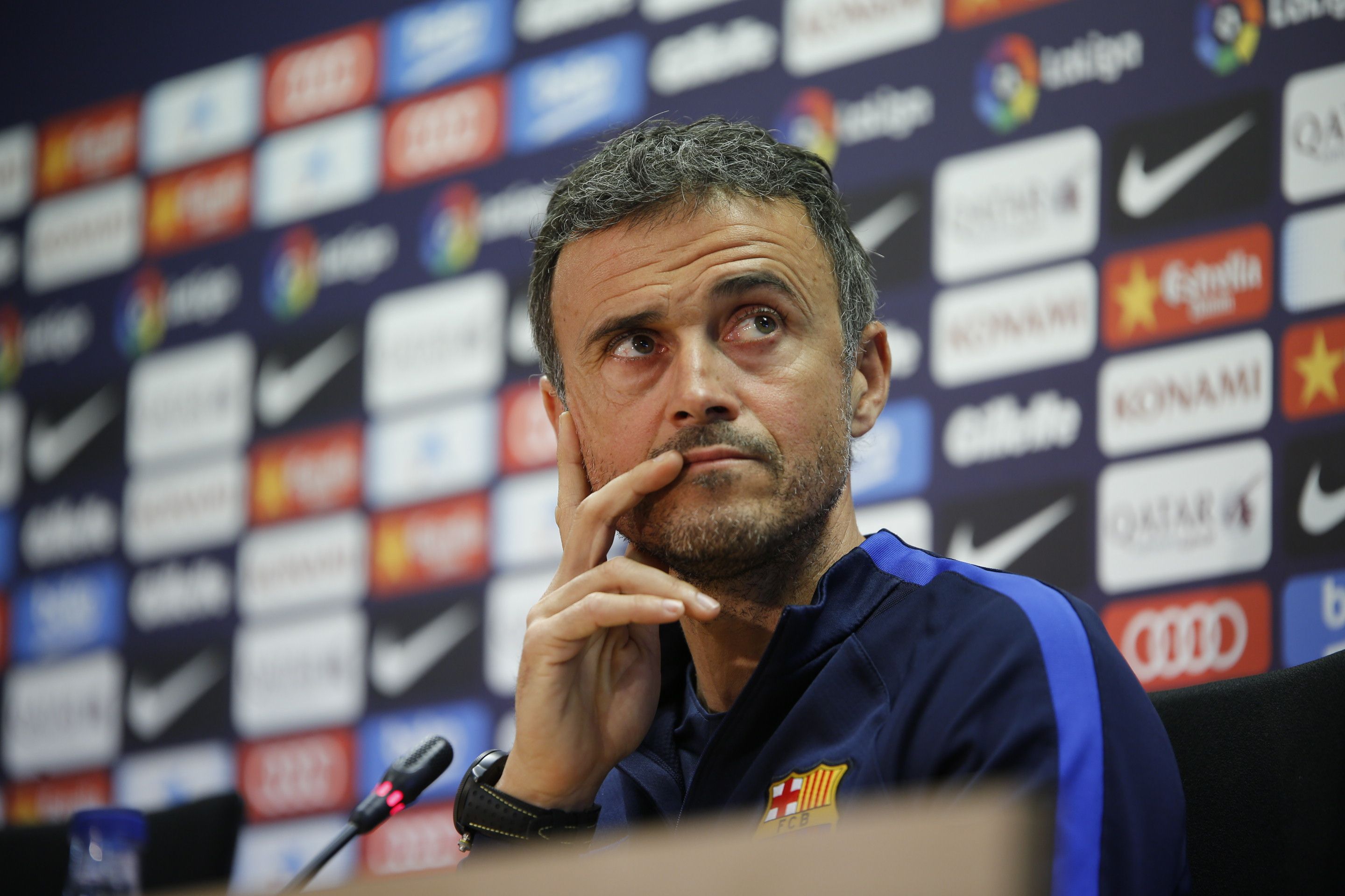 Luis Enrique: "Me preocupan las tarjetas por protestar"