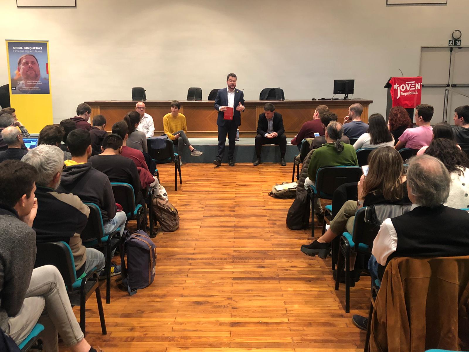 Aragonès alerta de un pacto PSOE-Cs: "No es el mal menor, es el mismo mal por detrás"