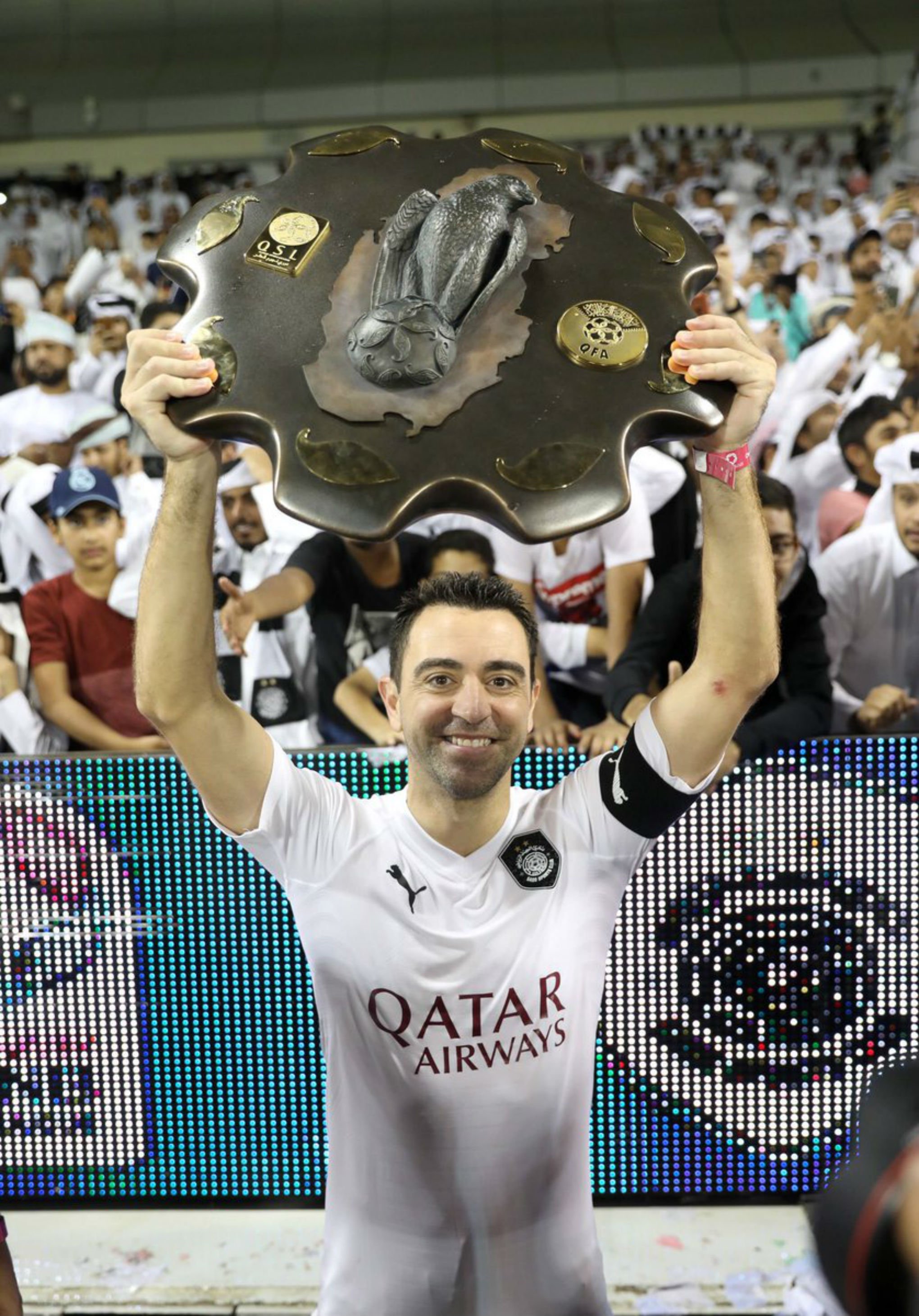 Xavi Hernández gana su primera liga de Qatar