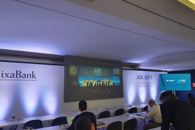 Junta accionestes CaixaBank València Carlota Serra Junta accionestes CaixaBank València Carlota Serra