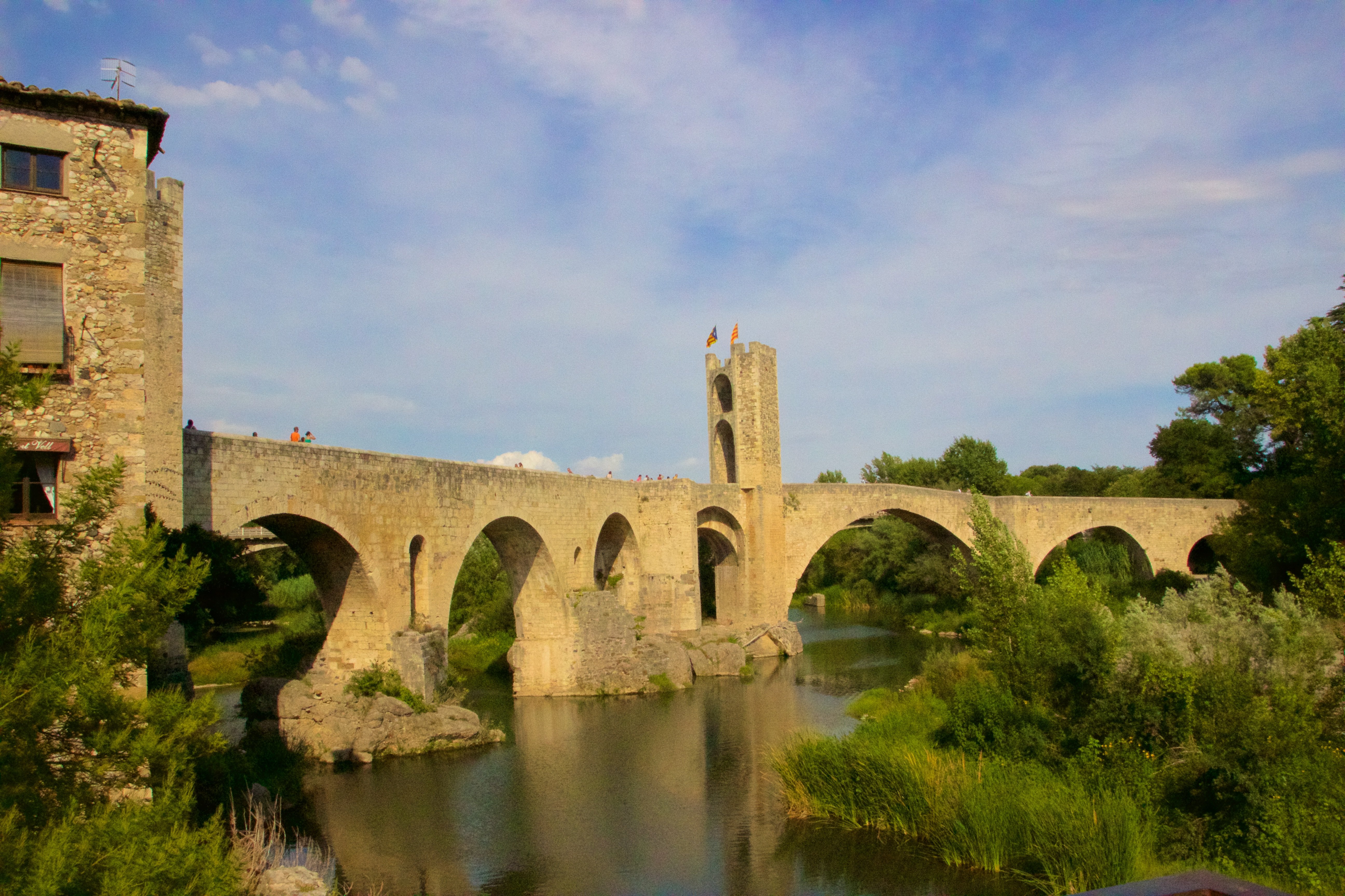 Descubre los volcanes y los pueblos medievales de la Garrotxa