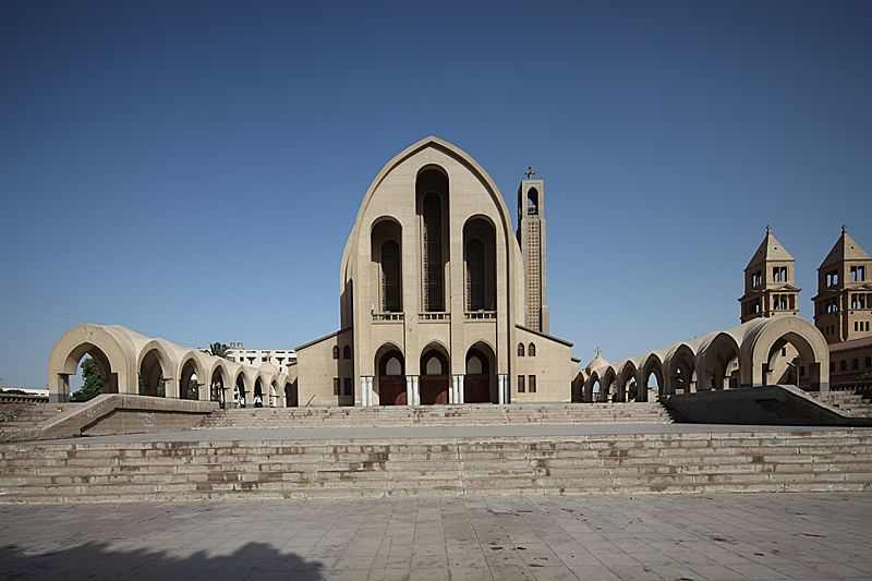 Almenys 25 morts en un atemptat contra la catedral copta del Caire