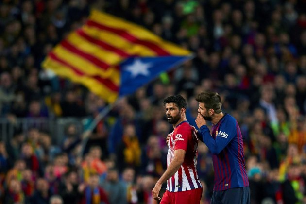 pique diego costa camp nou estelada bandera efe