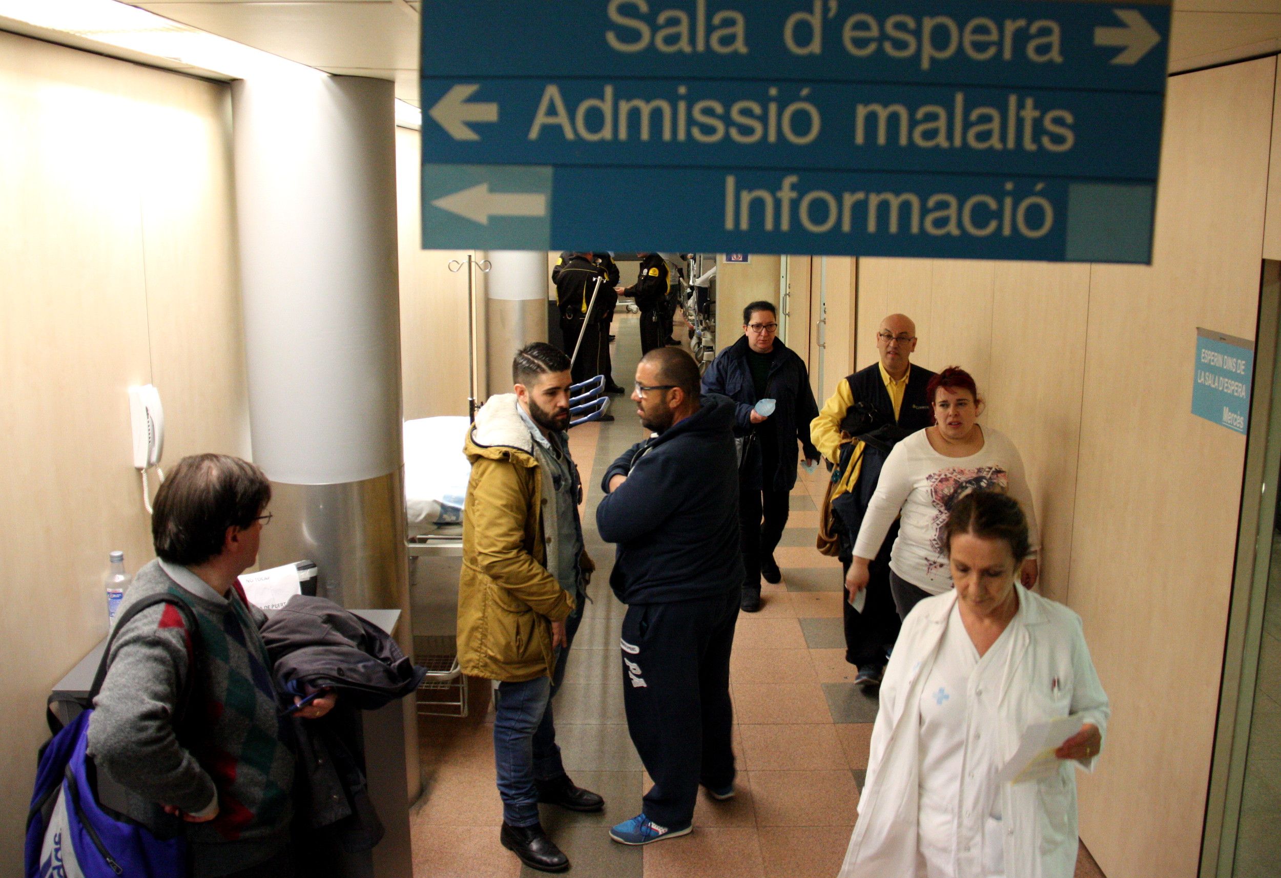 Colapso en las urgencias de la Vall d'Hebron