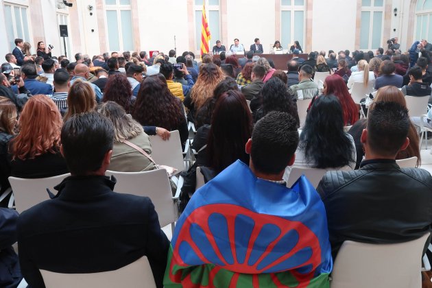 Acte dia internacional poble gitano parlament - Parlament Catalunya
