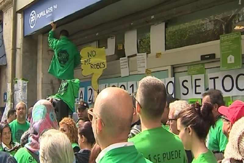 La PAH, al PP: "Nos habéis declarado la guerra"