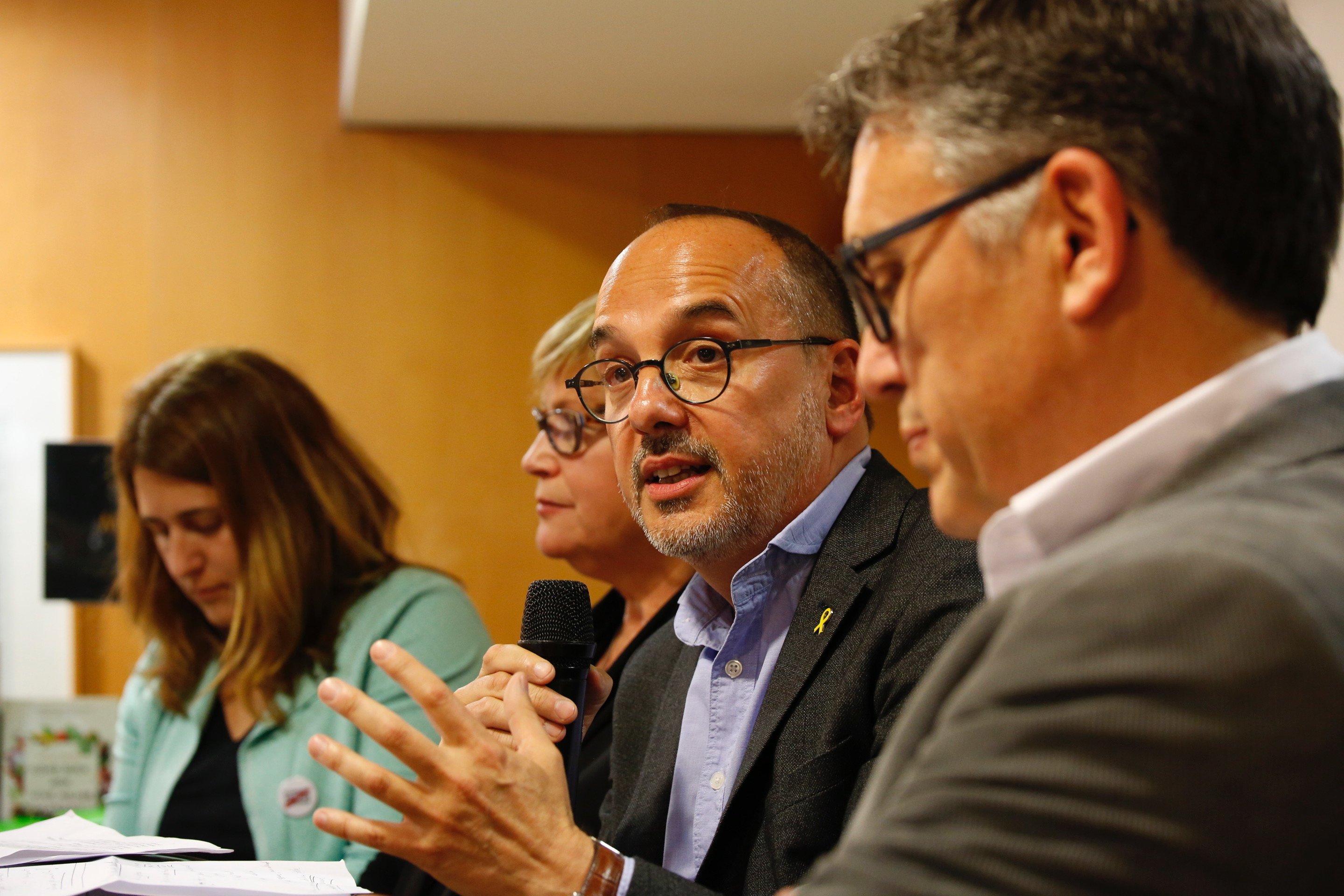 Campuzano invoca el independentismo tranquilo al lado de Pascal y en plena tormenta