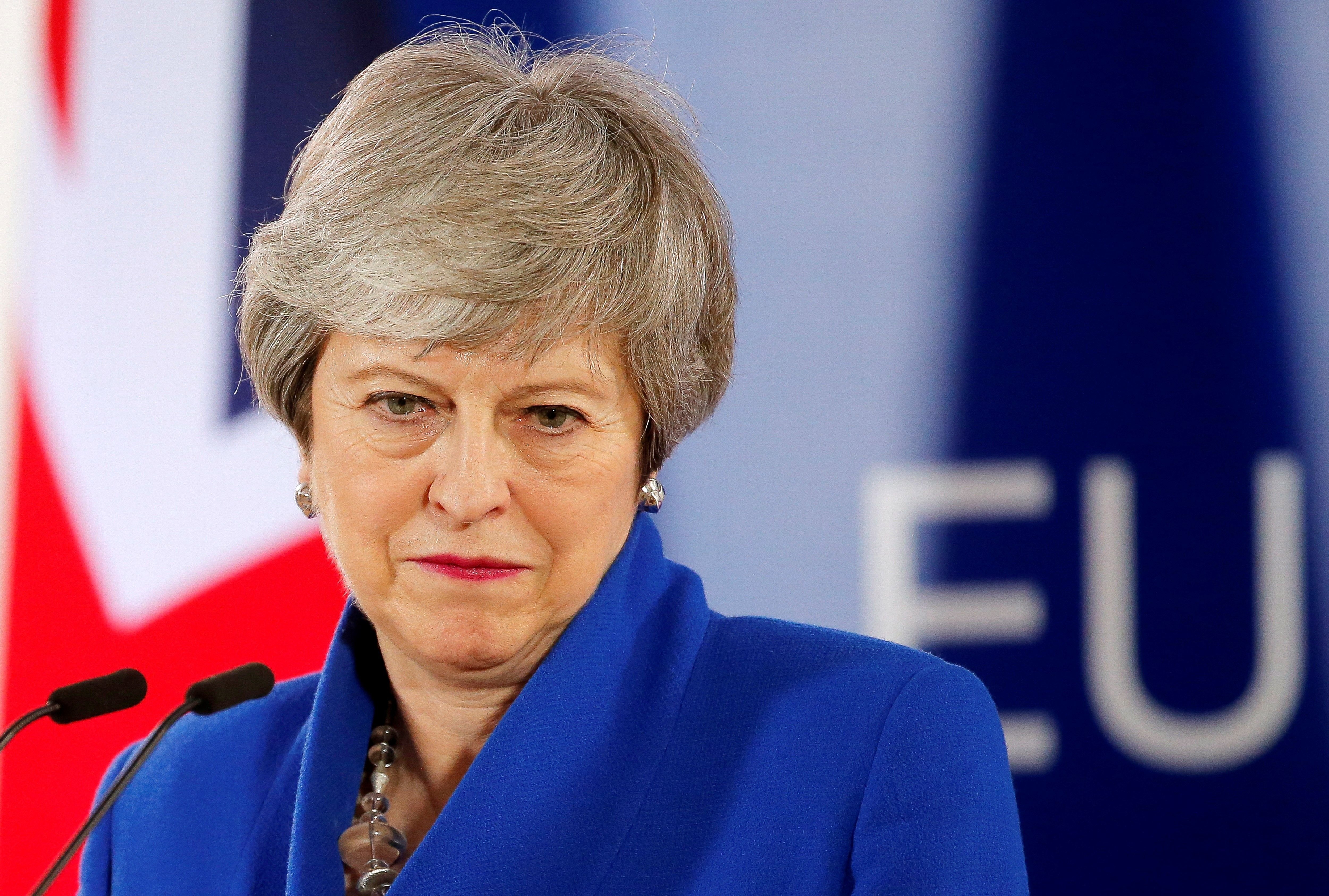 Theresa May firma la carta de dimissió