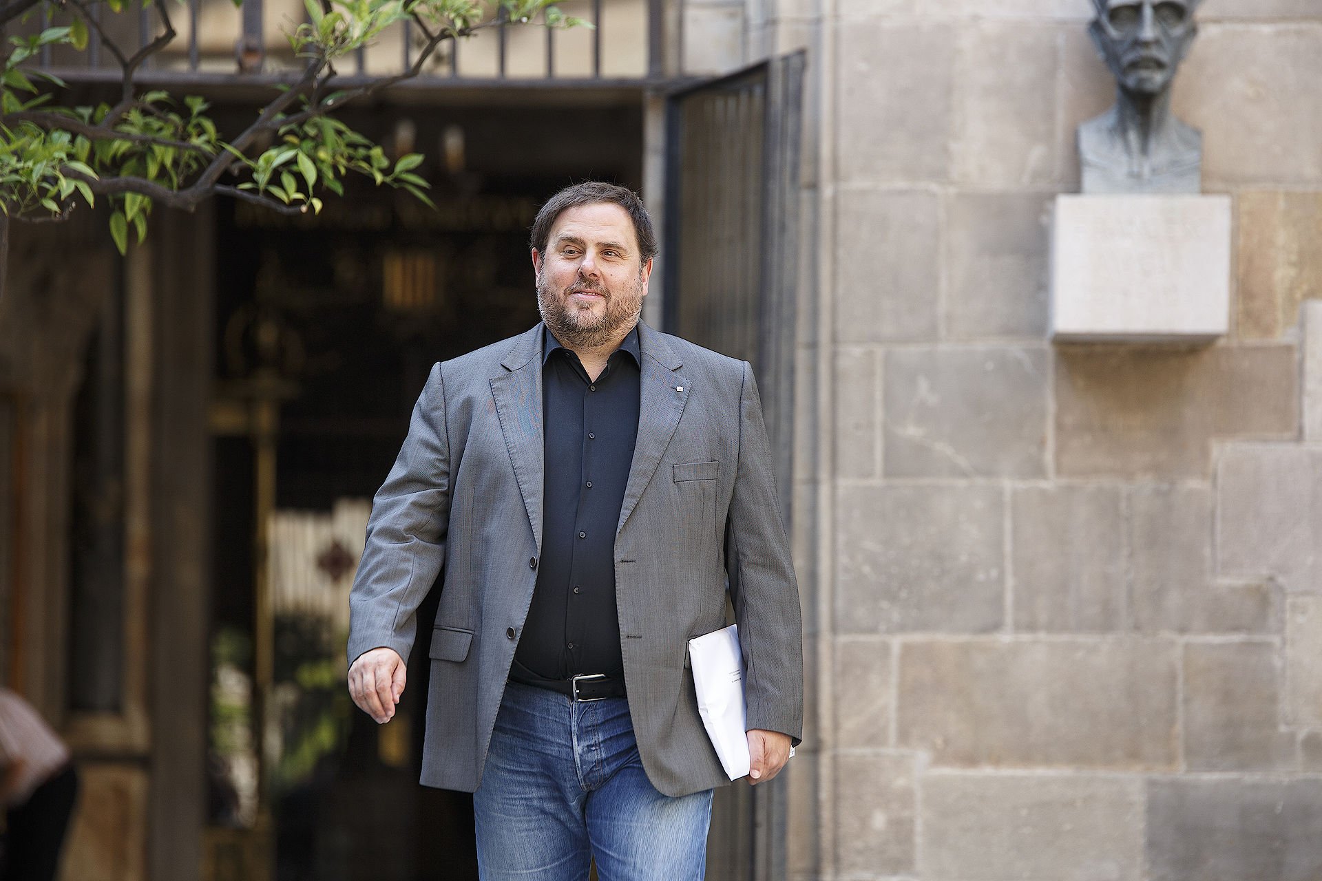 Spain's state solicitors study plan to accredit Junqueras as an MEP in Madrid